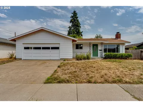 1753 10th St, Springfield, OR 97477
