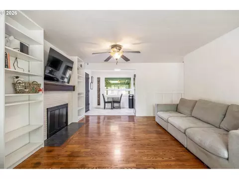 Living - 1796 Grove St, Eugene, OR 97404 photo 1 of 1