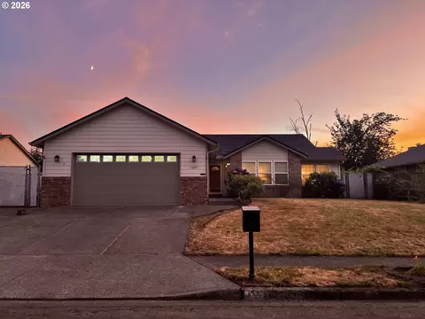 1387 SEvans Loop, Troutdale, OR 97060