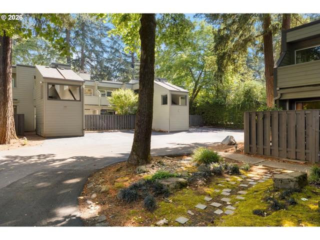 15938 Quarry Rd #B-3, Lake Oswego, OR 97035