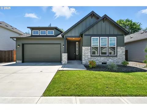 829 SE 37th St, Battle Ground, WA 98604