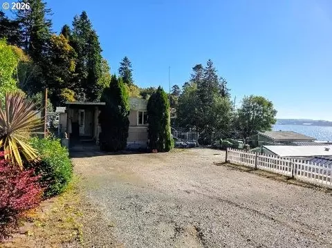 66642 E Bay Rd, North Bend, OR 97459