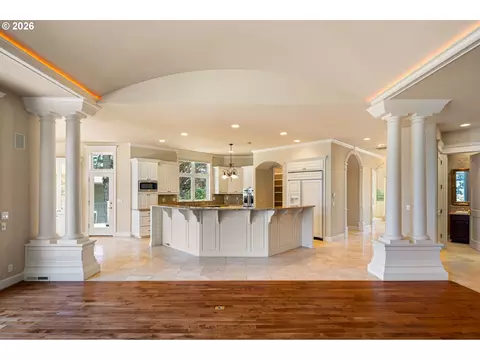 Kitchen - 2663 Ridgemont Dr, Eugene, OR 97405 photo 9 of 9