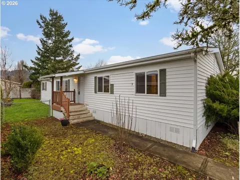 53 Heritage Blvd, Longview, WA 98632
