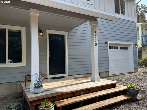 5770 Palisades Dr, Lincoln City, OR 97367