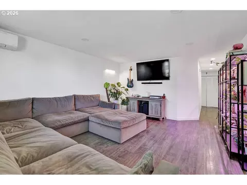 Living - 4514 Souza St, Eugene, OR 97402 photo 1 of 3
