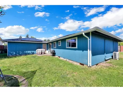 Exterior - 4514 Souza St, Eugene, OR 97402 photo 3 of 5