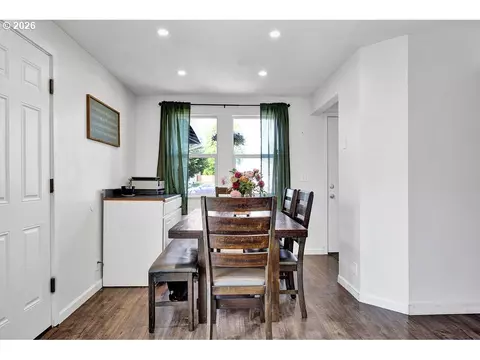 Dining - 4514 Souza St, Eugene, OR 97402 photo 1 of 1