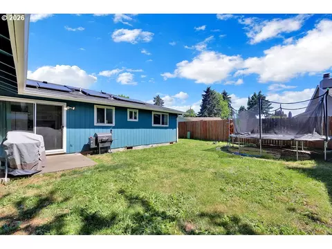 Exterior - 4514 Souza St, Eugene, OR 97402 photo 2 of 5