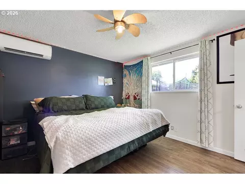 Bedroom - 4514 Souza St, Eugene, OR 97402 photo 3 of 4