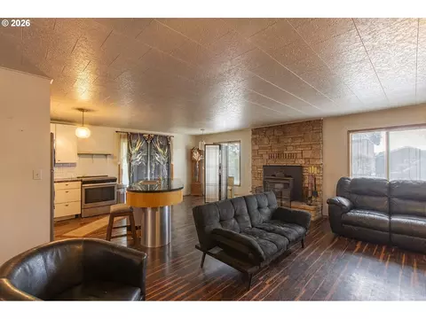 166 Burchett Rd, Onalaska, WA 98570 photo 3