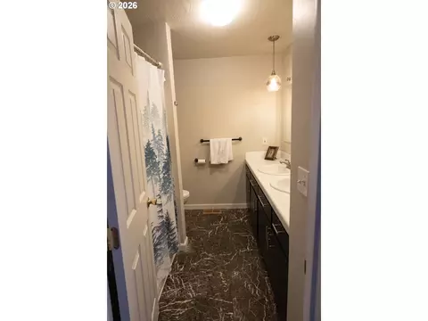 Bath - 1960 W 25th Ave, Eugene, OR 97405 photo 1 of 2