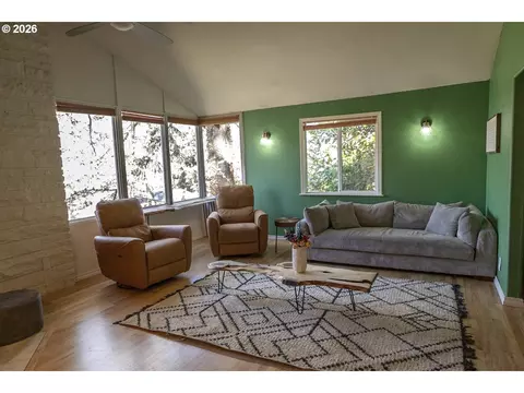 Living - 1960 W 25th Ave, Eugene, OR 97405 photo 1 of 2
