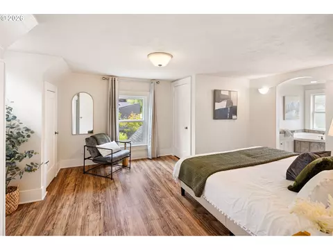 910 E 22nd Ave, Eugene, OR 97405 photo 17