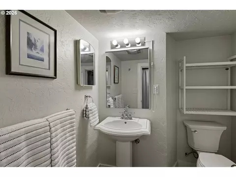 910 E 22nd Ave, Eugene, OR 97405 photo 29