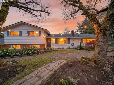 6935 SW Taylors Ferry Rd, Portland, OR 97223