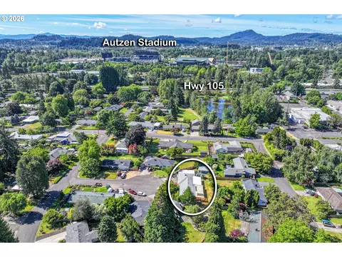 View/Area - 250 Rose Ct, Eugene, OR 97401 photo 2 of 8