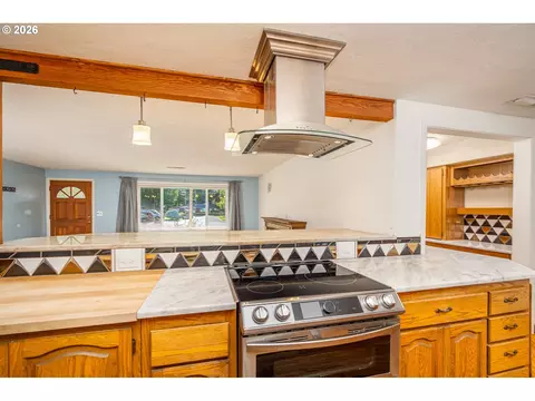 Kitchen - 250 Rose Ct, Eugene, OR 97401 photo 1 of 4