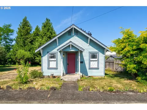 1016 15th Ave, Sweet Home, OR 97386