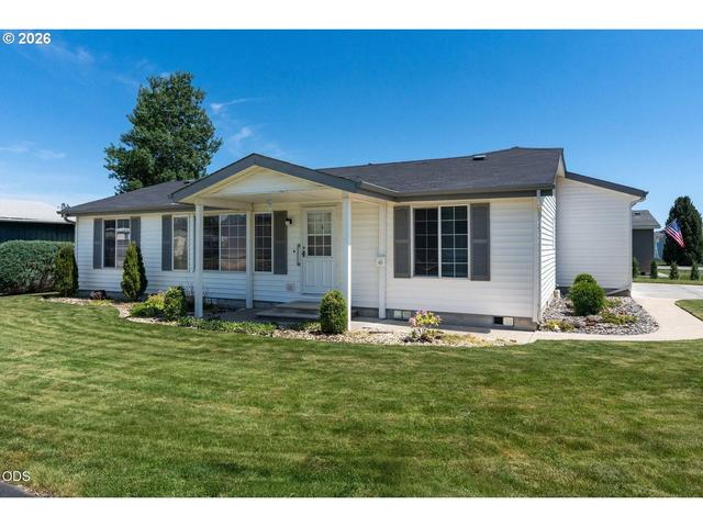 811 NE Paiute Ct, Redmond, OR 97756