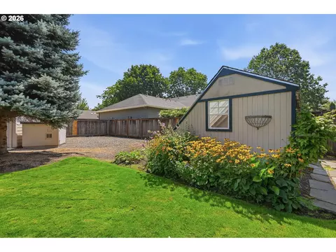 Exterior - 91096 Austin St, Eugene, OR 97408 photo 5 of 7