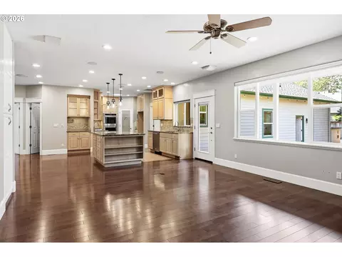 Living - 91096 Austin St, Eugene, OR 97408 photo 3 of 3