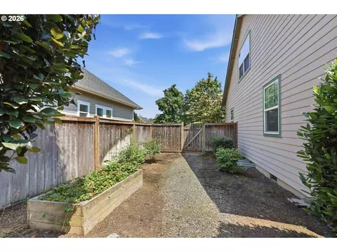 Exterior - 91096 Austin St, Eugene, OR 97408 photo 6 of 7