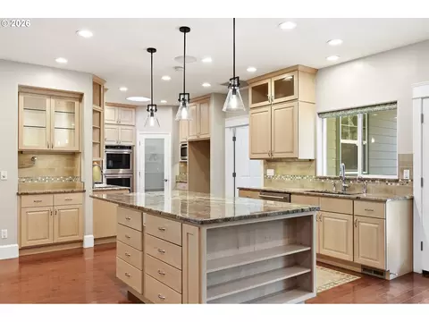 Kitchen - 91096 Austin St, Eugene, OR 97408 photo 1 of 6