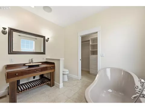 Bath - 91096 Austin St, Eugene, OR 97408 photo 1 of 6