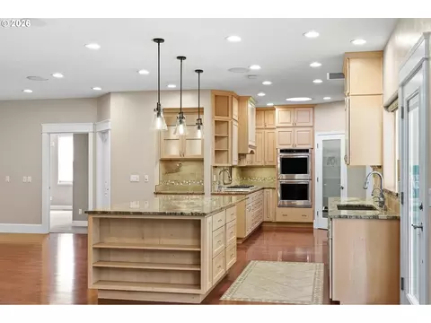 Kitchen - 91096 Austin St, Eugene, OR 97408 photo 2 of 6