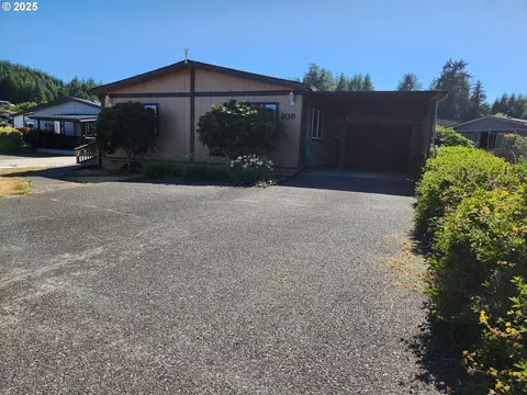 100 River Bend Rd #108, Reedsport, OR 97467