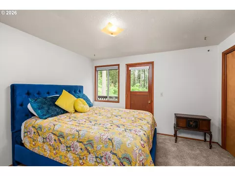 Bedroom - 27828 Gibralter Loop, Eugene, OR 97405 photo 1 of 7