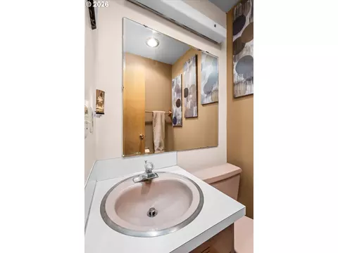 Bath - 27828 Gibralter Loop, Eugene, OR 97405 photo 1 of 3