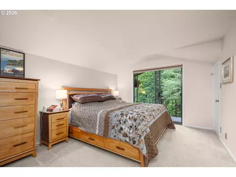 Bedroom - 27828 Gibralter Loop, Eugene, OR 97405 photo 4 of 7