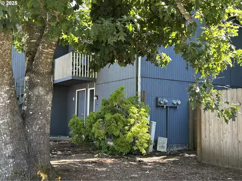 Exterior - 5495 A Units 69707172 St, Springfield, OR 97478 photo 1 of 3