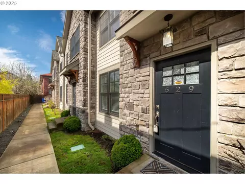 623 NE Randall Ave, Portland, OR 97232