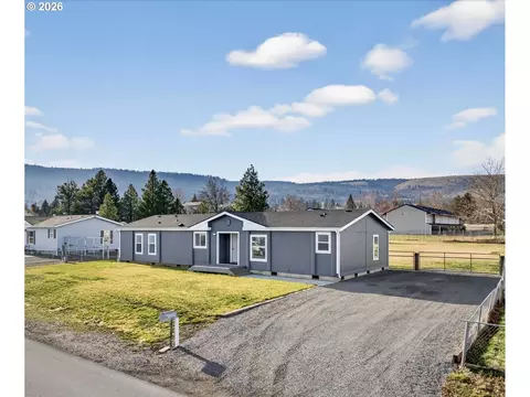 208 16th St, La Grande, OR 97850