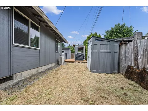 615 Kenmore St, Eugene, OR 97402 photo 32