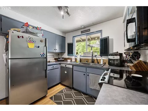 615 Kenmore St, Eugene, OR 97402 photo 11