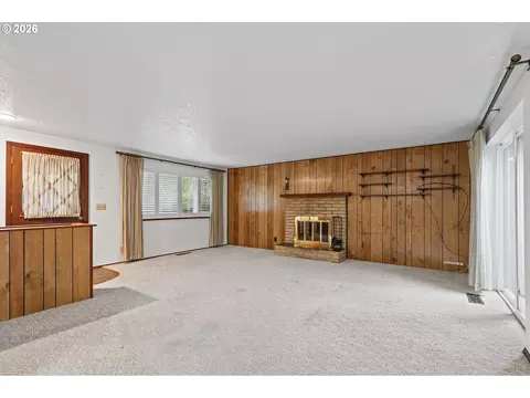 Living - 787 N Terry St, Eugene, OR 97402 photo 3 of 6