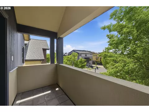 Exterior - 2909 Lord Byron Pl, Eugene, OR 97408 photo 3 of 11