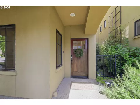 Entry Way - 2909 Lord Byron Pl, Eugene, OR 97408 photo 1 of 7