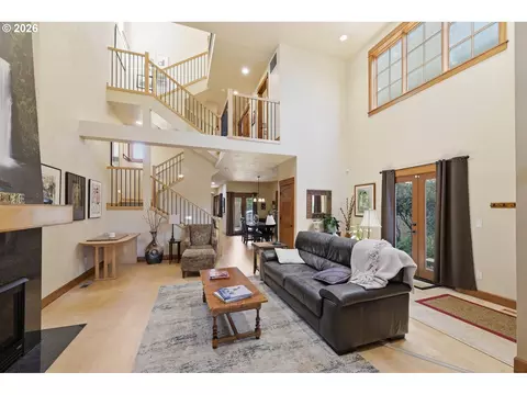 Living - 2909 Lord Byron Pl, Eugene, OR 97408 photo 1 of 5