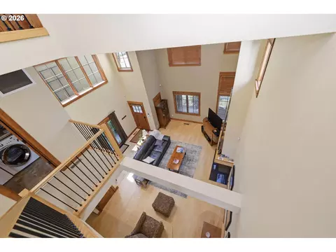 Entry Way - 2909 Lord Byron Pl, Eugene, OR 97408 photo 7 of 7