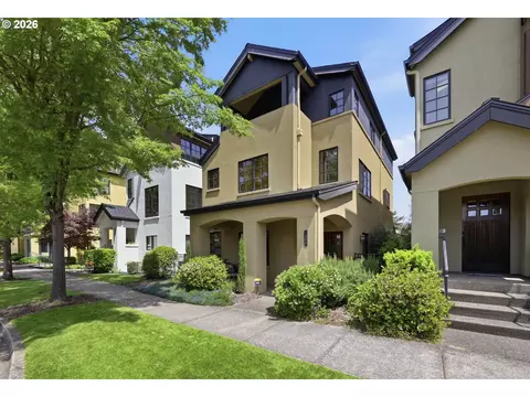 Exterior - 2909 Lord Byron Pl, Eugene, OR 97408 photo 11 of 11