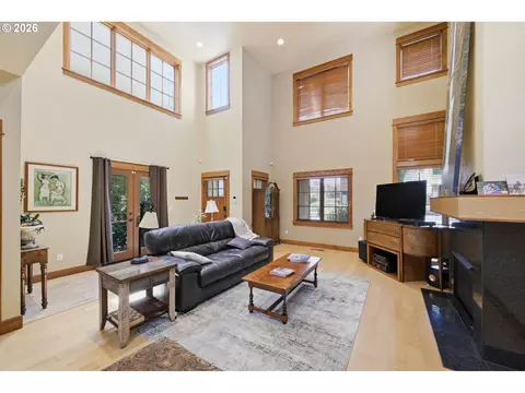 Living - 2909 Lord Byron Pl, Eugene, OR 97408 photo 2 of 5