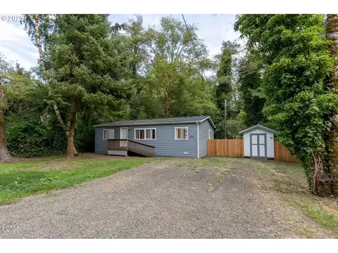 606 N Wayside Loop, Otis, OR 97368