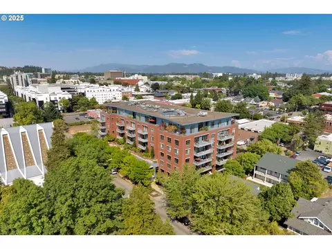 1375 Olive St #304, Eugene, OR 97401 photo 1