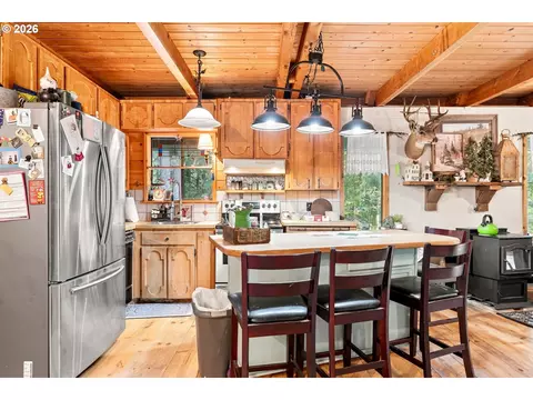 Kitchen - 68750 E Barlow Trail Rd, Rhododendron, OR 97049 photo 1 of 1