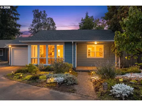 404 Eastfield Dr, Oregon City, OR 97045